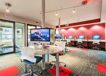 Academic lounge with multiple computer stations